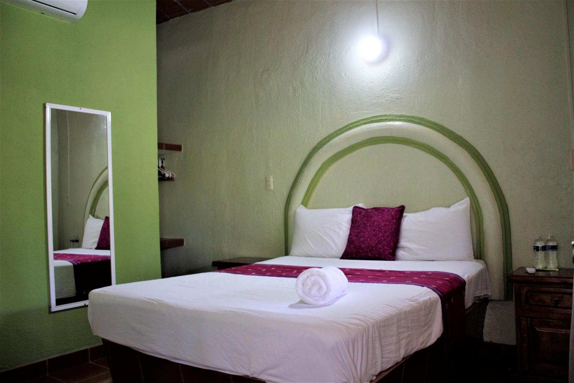 Hotel Diamante Саюлита Екстериор снимка